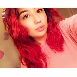 Meet your Posher, Danielle